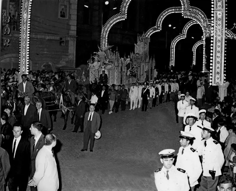 17_7280_10151862975552454_1572844240_1963