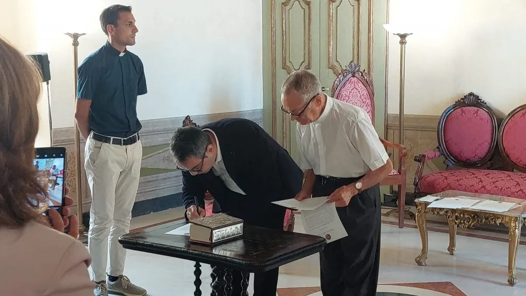 WhatsApp Image 2022-08-28 at 01.21.43