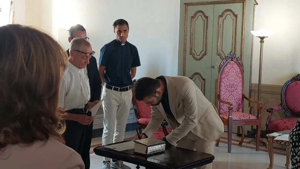 WhatsApp Image 2022-08-28 at 01.21.44